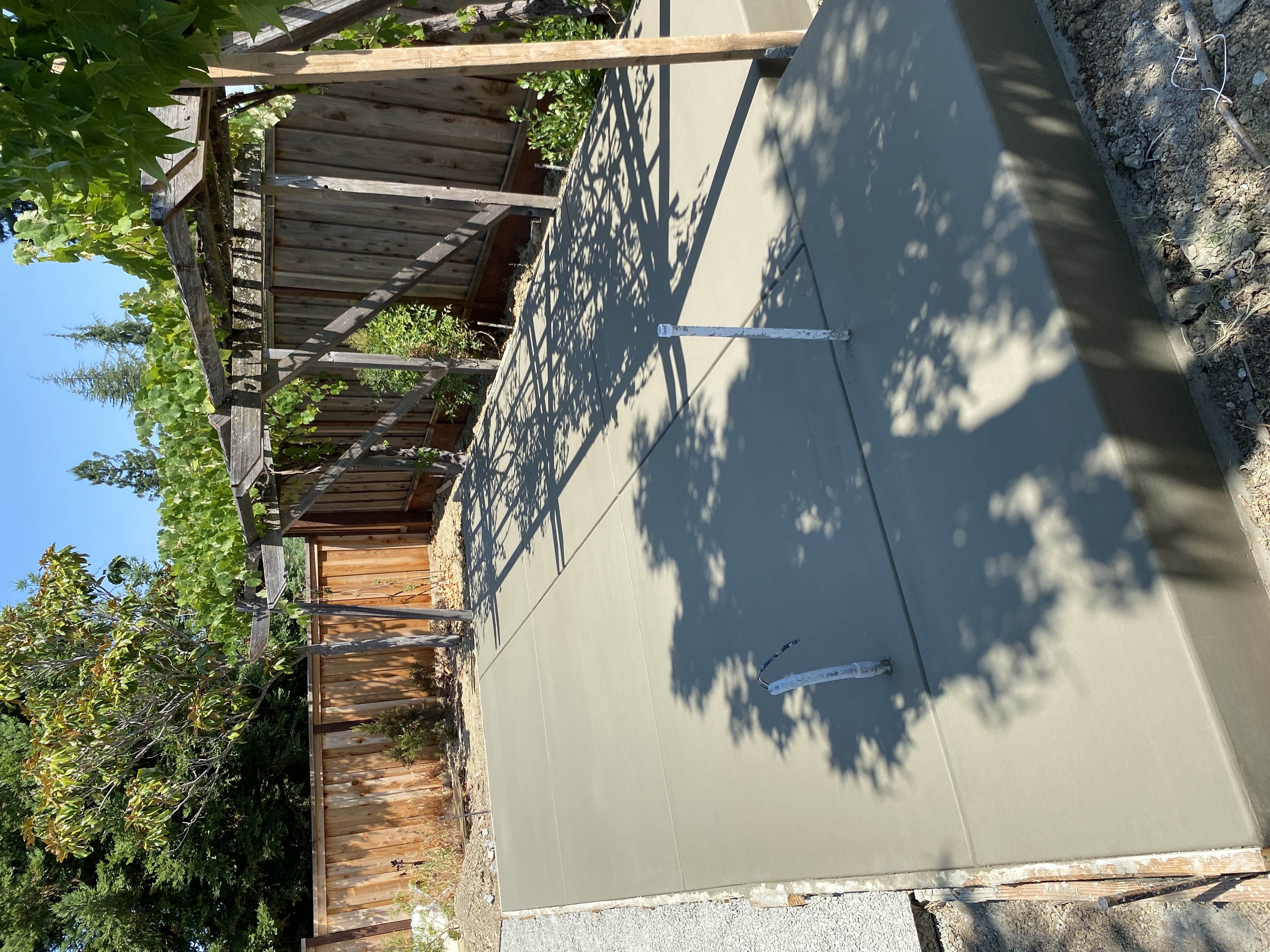 Driveway &mdash; concrete finishing